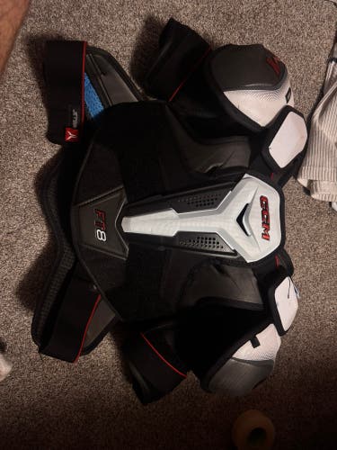 Men's Medium Senior CCM JetSpeed FT8 Shoulder Pads (Used)