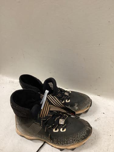 Used Under Armour Jr Fb Cleats Black And White Junior 01 11725-s000502659