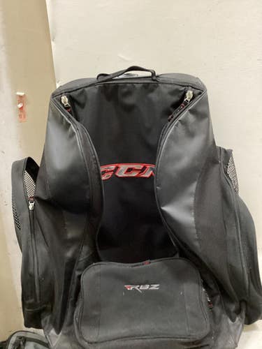 Used Ccm Sr Hockey Wheeled Black And Red 11725-s000503533