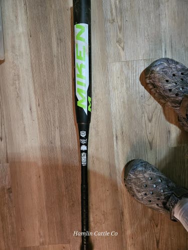 2024 Miken MV1 Bat (-7) 27 oz 34" (Used)