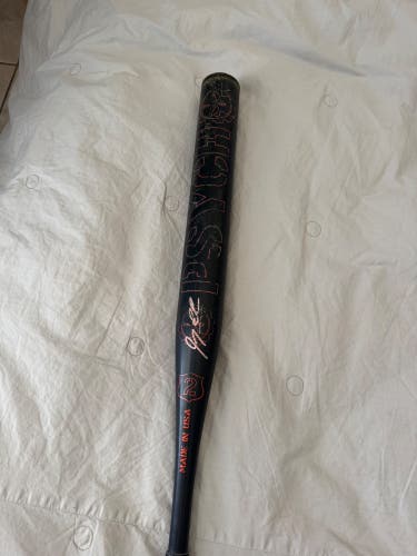 Miken Psycho 220 Bat