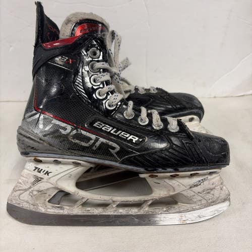 Junior Size 5.5 Fit 2 Bauer Vapor 3X Ice Hockey Skates