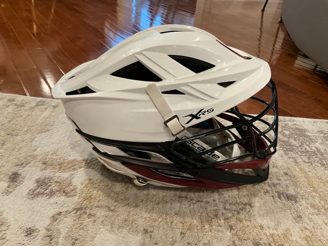 White and Maroon Cascade XRS Helmet (Used) SEND OFFERS. WILLING TO NEGOTIATE!