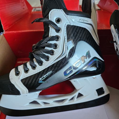 White 2025 CCM JetSpeed FT8 Pro Hockey Skates Extra Wide Width 6.5 (Used)