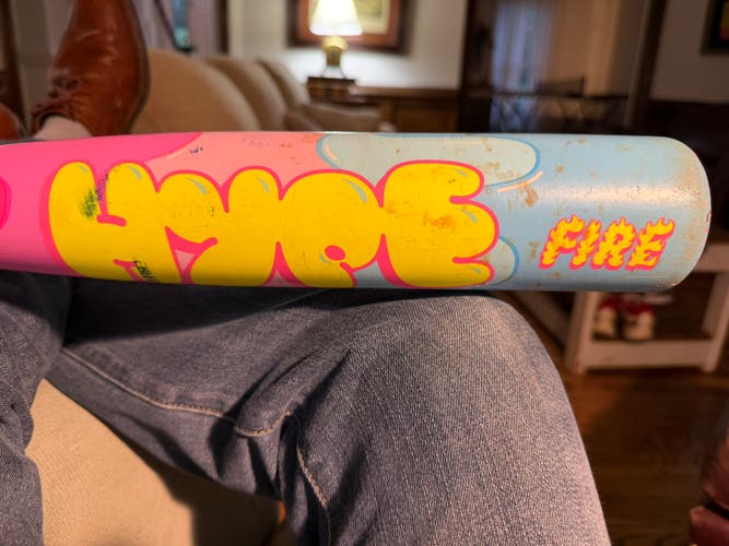 2025 Easton Hype Fire Composite USSSA Certified Bat (-8) 23 oz 31" (Used)