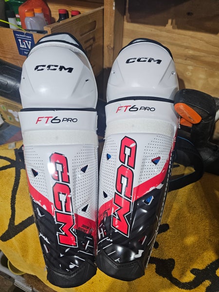 Senior CCM JetSpeed FT6 Pro 15" Shin Pads