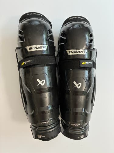 Like New 15" Senior Bauer Supreme M5 Pro Hockey Shin Pads