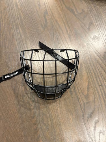 Small Bauer Re-Akt Cage Full Cage (Used)