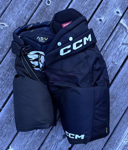 Men's Senior Medium CCM Tacks AS-V Pro Hockey Pants (Used)