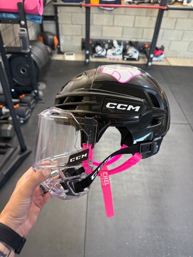Tighty Whities Medium CCM Tacks 720 Helmet with Bubble