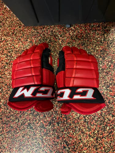 Carolina Hurricanes CCM HG97 Gloves 13" Pro Stock (Used)