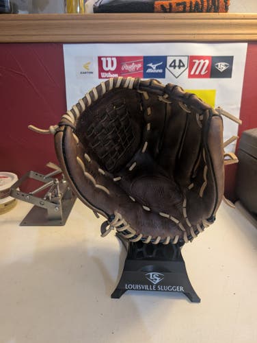 RH Louisville Slugger TPS Softball Glove 12.5" (Used)