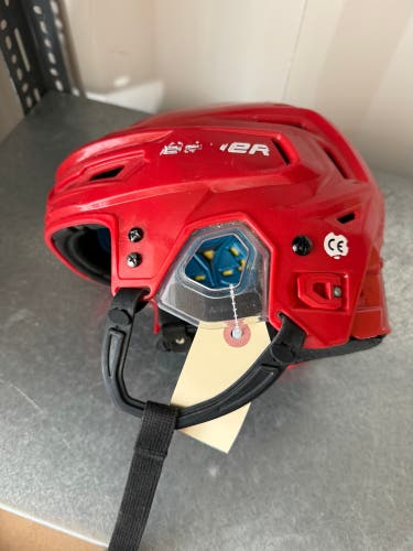 Small Bauer Re-Akt 150 Helmet