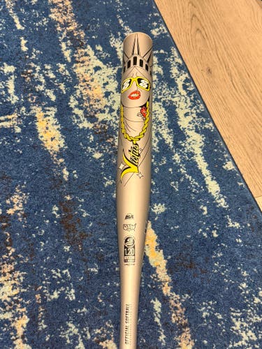 Victus Beacon Silver Slowpitch Softball Bat 27.5oz Big Big Boy Endload
