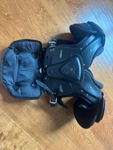 Medium Youth Xenith Flyte Shoulder Pads (Used)