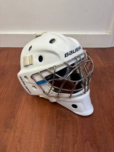 S22 Bauer 940 Junior Goalie Mask White With Certified Cat Eye Cage (Used)