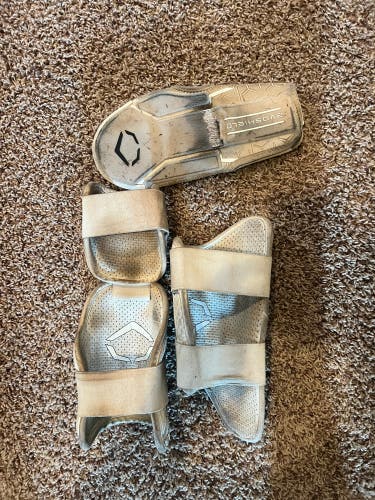 White Senior EvoShield Elbow Guard Elbow Protection (Used)