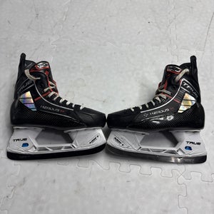 2023 True HZRDUS 9x Hockey Skates Regular Width 7.5 size (barely Used)