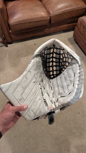 True HZRDUS 580 break gane ready glove