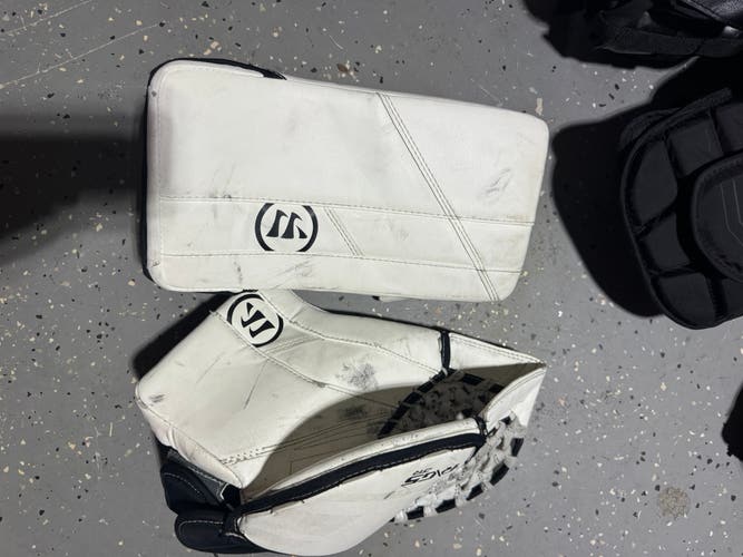 Warrior Ritual G5 Regular Glove & Blocker Set