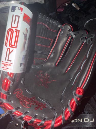 2024 Rawlings Heart of the Hide RH Pitcher's Baseball Glove 11.75" (New)