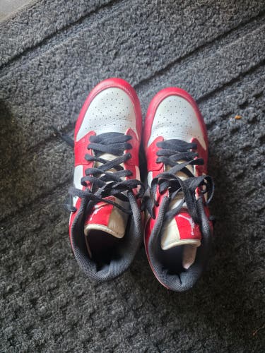 Men's Size M 7.5 (W 8.5) Jordan Molded Cleats (Used)