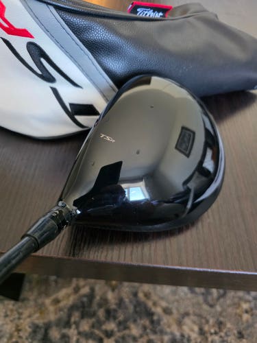 RIGHT HAND TITLEIST TSR3 1-WOOD DRIVER 9* GRAPHITE DIAMANA X-STIFF