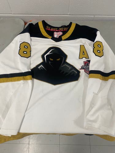 White XL Men's Jersey (Used)