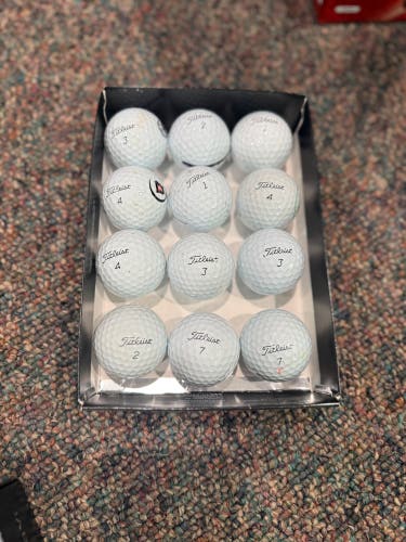 Titleist Pro V1 Balls 12 Pack (1 Dozen) (Used)