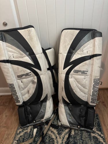 27" Vaughn Epic 8400 Goalie Leg Pads (Used)