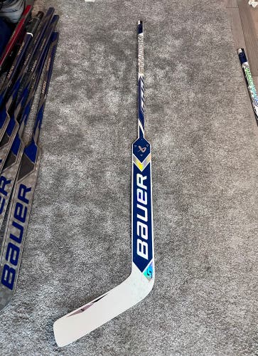 NCAA Bauer Supreme Full Right 24" White Pro Stock Goalie Stick #7