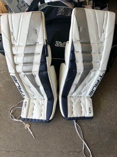 True Catalyst PX3 Goalie Leg Pads Pro Stock 33+2 (Used)