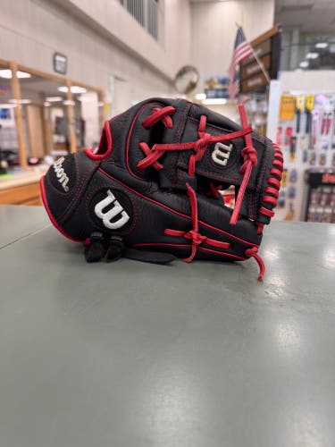2024 Wilson A950 RH Infield Baseball Glove 11.5" (Used)