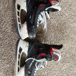 2021 Bauer Vapor 3X Pro Hockey Skates Regular Width Size 3 (Used)