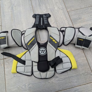 Junior Large/Extra Large 2021 Warrior Ritual RX3 E Goalie Chest Protector (Used)