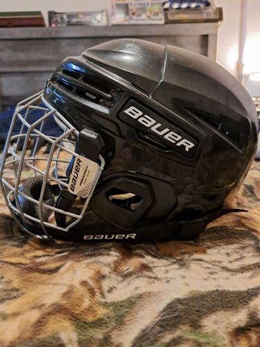Youth Bauer Prodigy Helmet (Used)