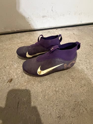 Kids 3Y (Big Kids / Youth) Nike Molded Cleats Cleats (Used)