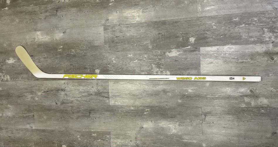 Senior Fischer W250 ABS Right Handed Hockey Stick P92 70 Flex (New)