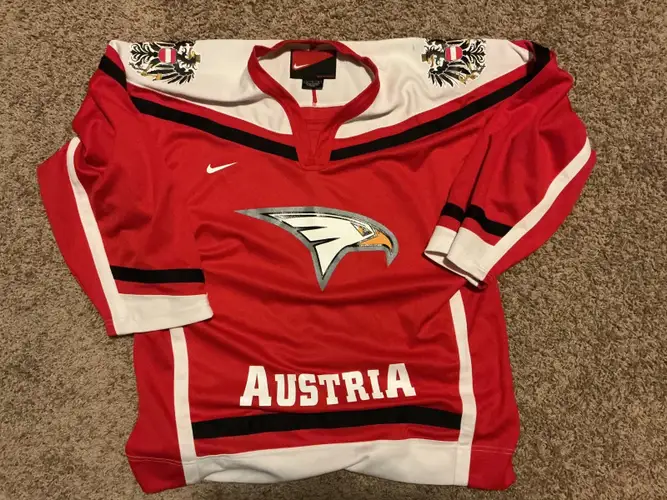 Austria National Team Jersey Nike Size Medium