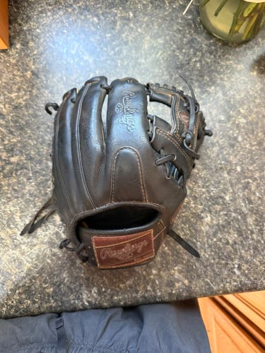 Rawlings Gold Glove RH Infield Baseball Glove 11.5" (Used)