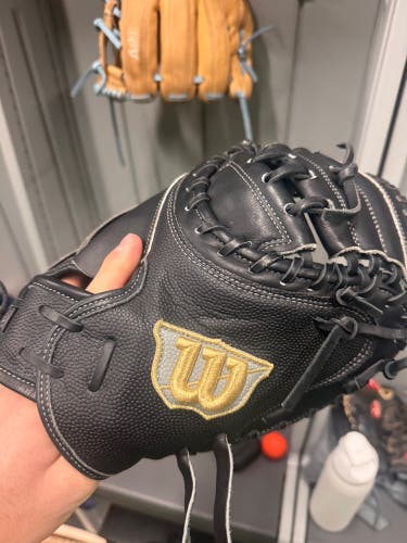 Wilson staff catchers mitt