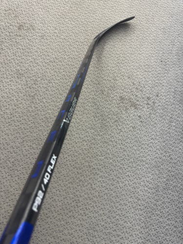 Junior Bauer Blue Nexus Tracer Left Hand Hockey Stick P92 40 Flex (New)
