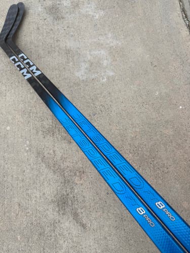 2 Pack CCM JETSPEED FT8 PRO Pro Stock Hockey Stick Grip P28M 70 Flex Right 0549