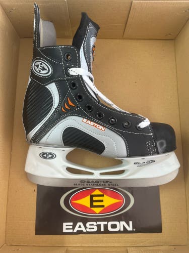Vintage 2011 Easton Synergy 200 Hockey Skates Size 4 (New)