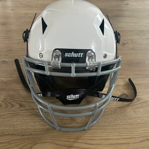 Youth Small Schutt Vengeance A11 Helmet (Used)