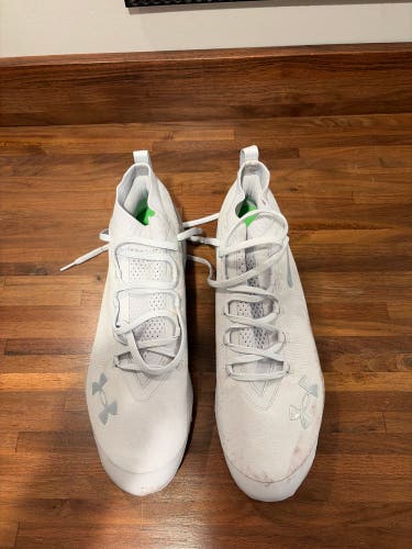 Men's Size M 12.0 Adult Under Armour Command (Used)