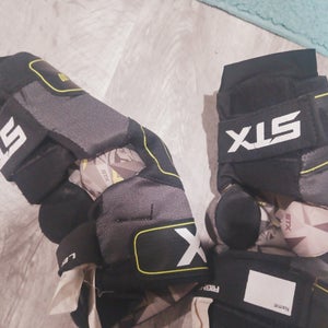 Small / Medium Youth STX Stallion 100 Arm Pads (Used)