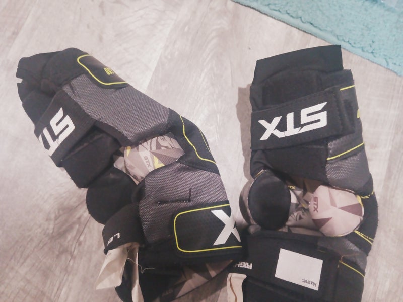 Small / Medium Youth STX Stallion 100 Arm Pads (Used)
