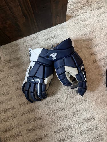 Yale Gait Lacrosse Gloves