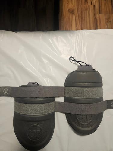 Adult Warrior Fatboy Bicep Pads (Used)